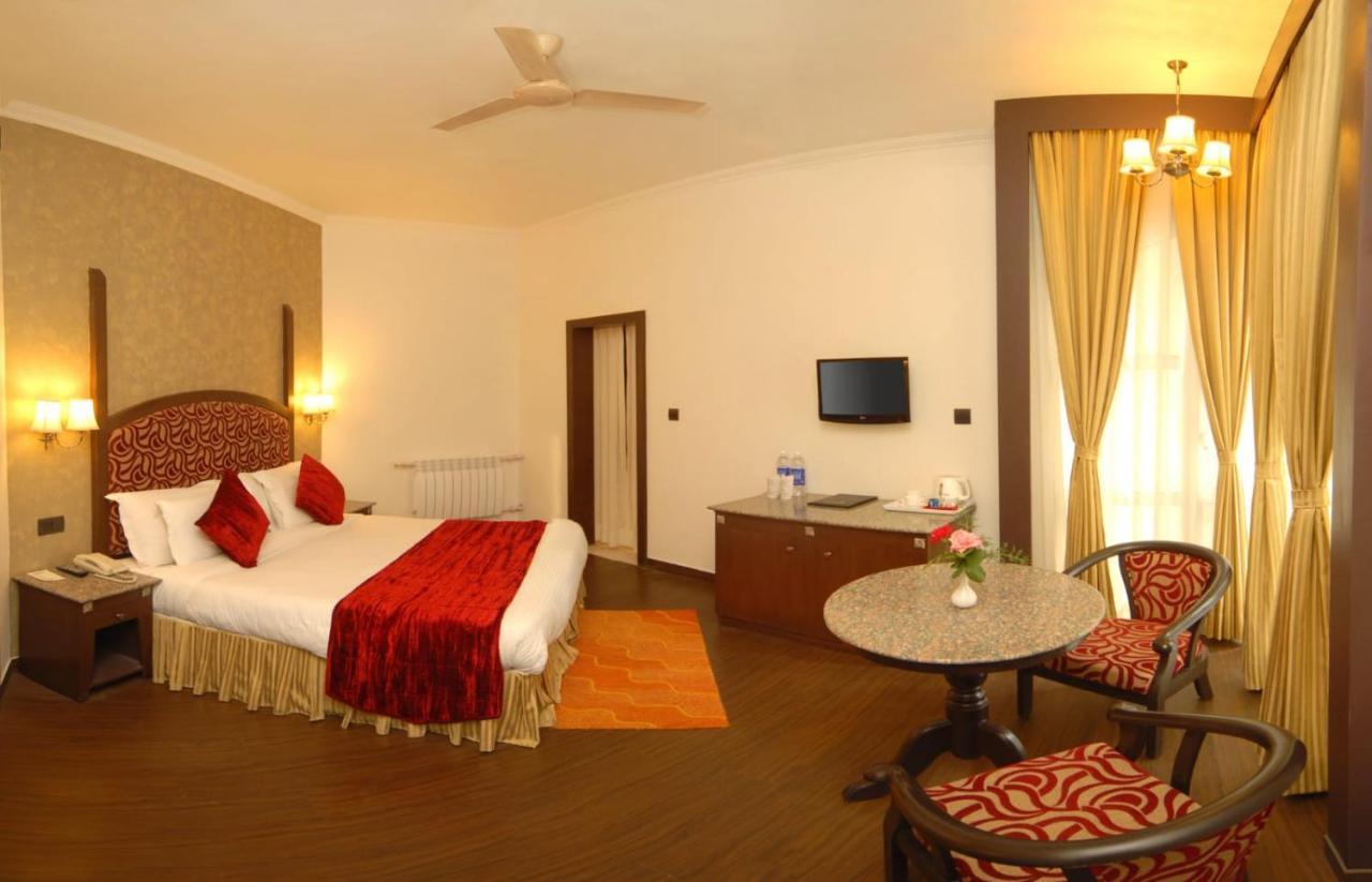 Hotel Arif Castle, נייניטל מראה חיצוני תמונה